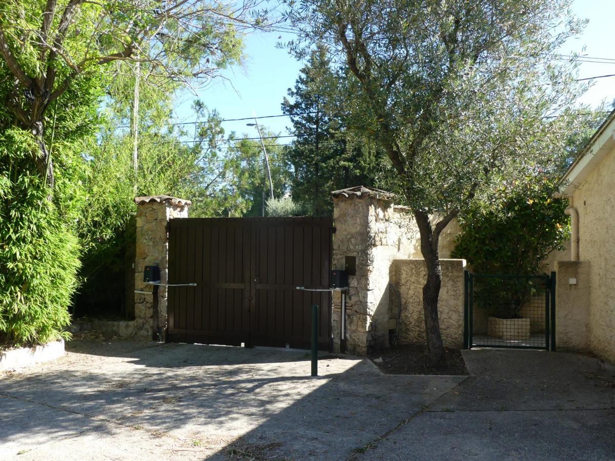 Maisonnette au calme et proche mer Mandelieu Esterno foto